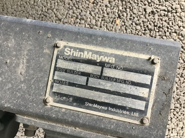 三菱ふそうキャンター平ボディ小型（2t・3t）[写真05]