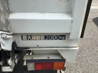 三菱ふそうキャンター平ボディ小型（2t・3t）[写真07]