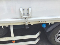 三菱ふそうキャンター平ボディ小型（2t・3t）[写真09]