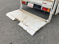 日産アトラス平ボディ小型（2t・3t）[写真16]