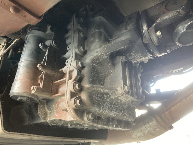 UDトラックスクオンアルミウイング大型（10t）[写真18]