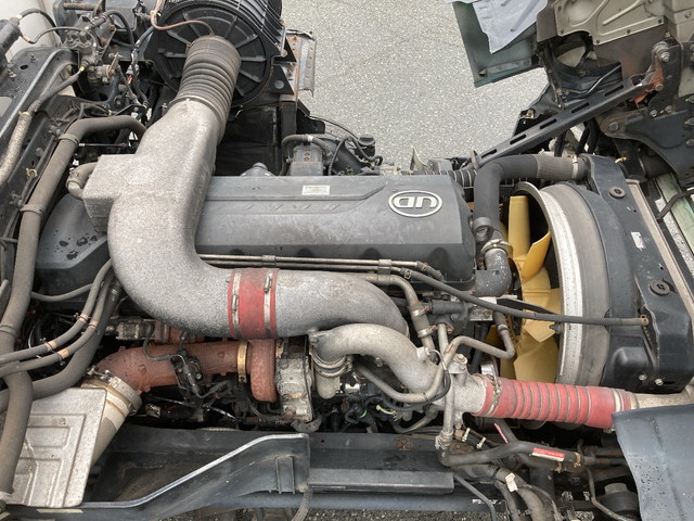 UDトラックスクオンアルミウイング大型（10t）[写真25]