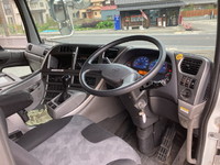 UDトラックスクオンアルミウイング大型（10t）[写真30]