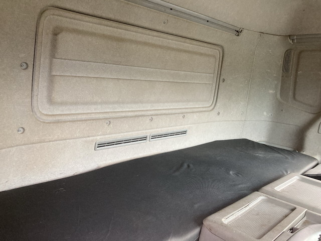 UDトラックスクオンアルミウイング大型（10t）[写真33]