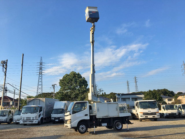 日野デュトロ高所作業車小型（2t・3t）[写真12]