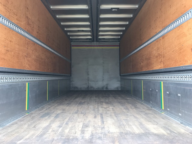 いすゞフォワードアルミウイング中型（4t）[写真10]