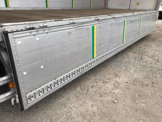 いすゞフォワードアルミウイング中型（4t）[写真14]