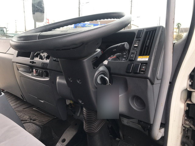 いすゞフォワードアルミウイング中型（4t）[写真30]