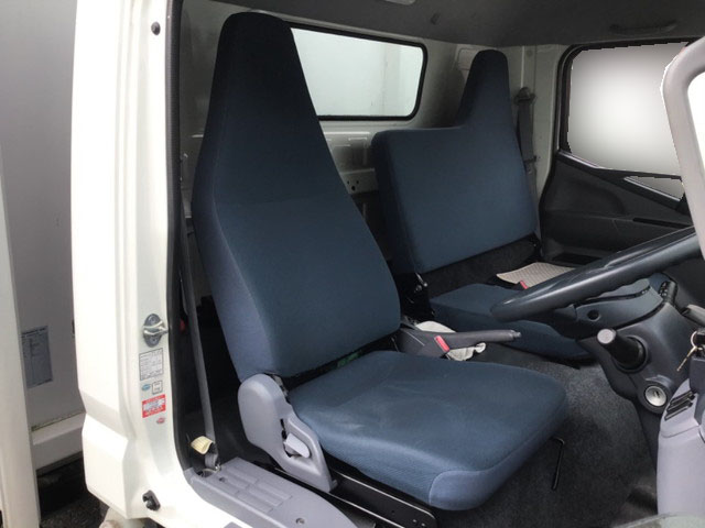 UDトラックスカゼットアルミウイング小型（2t・3t）[写真28]