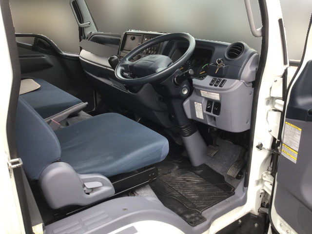 UDトラックスカゼットアルミウイング小型（2t・3t）[写真30]