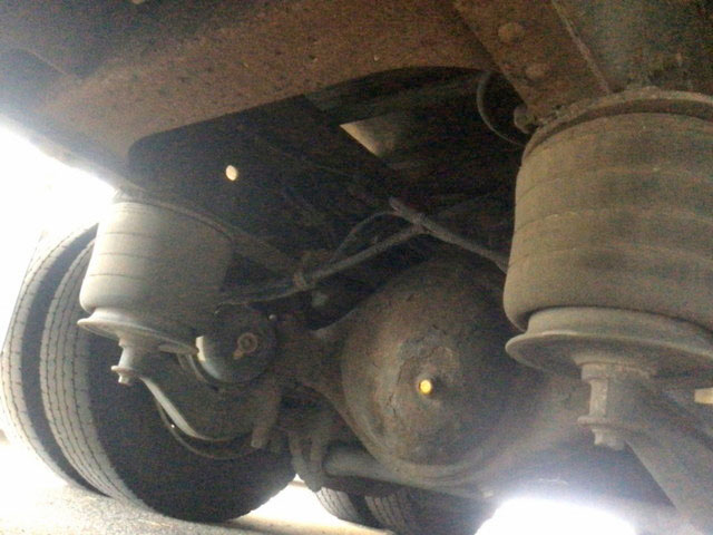 いすゞギガアルミウイング大型（10t）[写真21]