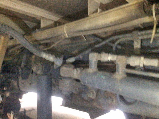 いすゞギガアルミウイング大型（10t）[写真24]