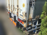 いすゞギガアルミウイング大型（10t）[写真03]