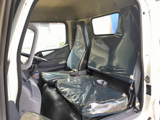 三菱ふそうキャンタークレーン3段小型（2t・3t）[写真34]