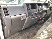 いすゞエルフダブルキャブ（Wキャブ）小型（2t・3t）[写真27]