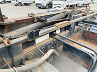 三菱ふそうファイターアームロール中型（4t）[写真15]