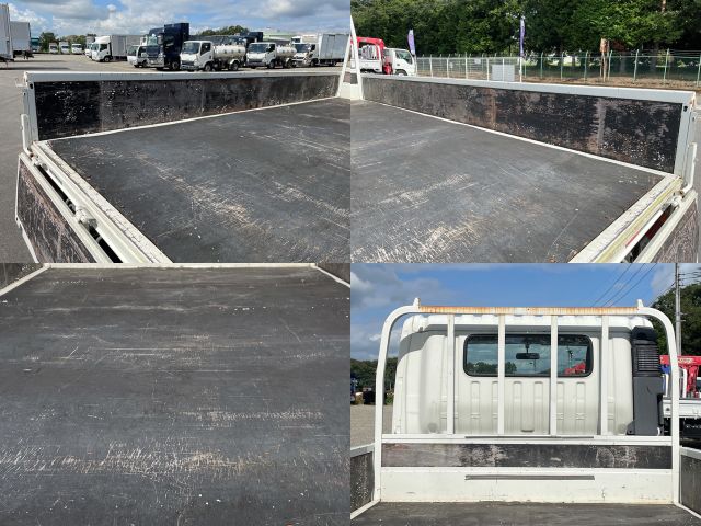 日野デュトロ平ボディ小型（2t・3t）[写真11]