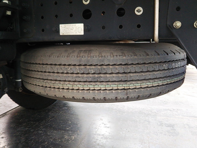 三菱ふそうキャンター平ボディ小型（2t・3t）[写真23]