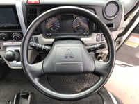 三菱ふそうキャンター平ボディ小型（2t・3t）[写真34]