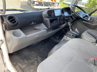 トヨタダイナ平ボディ小型（2t・3t）[写真24]