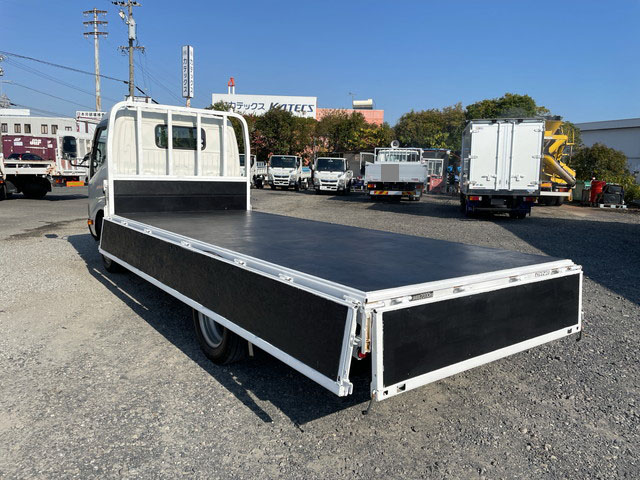 トヨタダイナ平ボディ小型（2t・3t）[写真09]