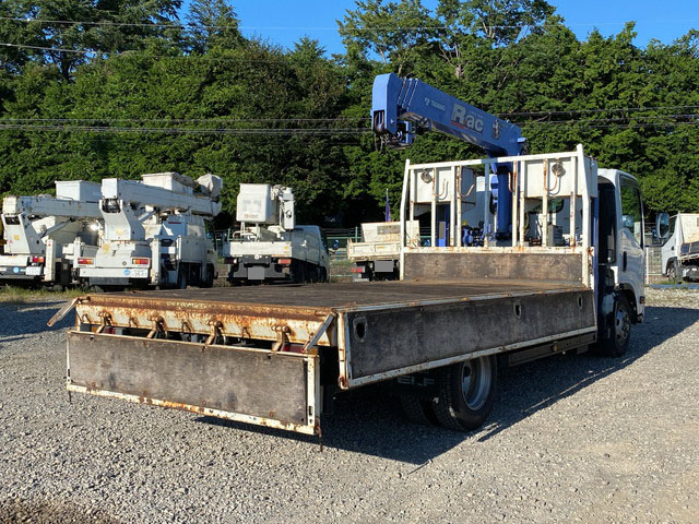 いすゞエルフセルフクレーン4段小型（2t・3t）[写真11]