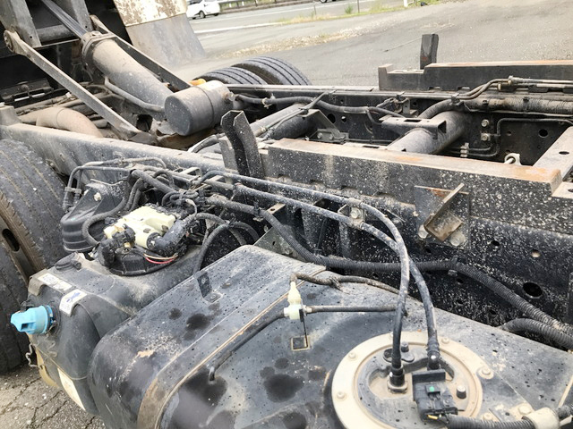 三菱ふそうキャンターダンプ小型（2t・3t）[写真15]