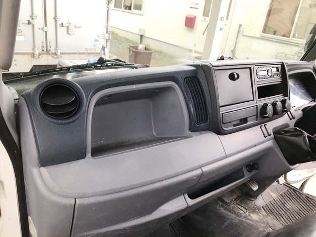 三菱ふそうキャンターダンプ小型（2t・3t）[写真29]