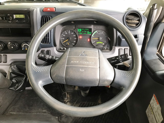 三菱ふそうキャンターダンプ小型（2t・3t）[写真33]