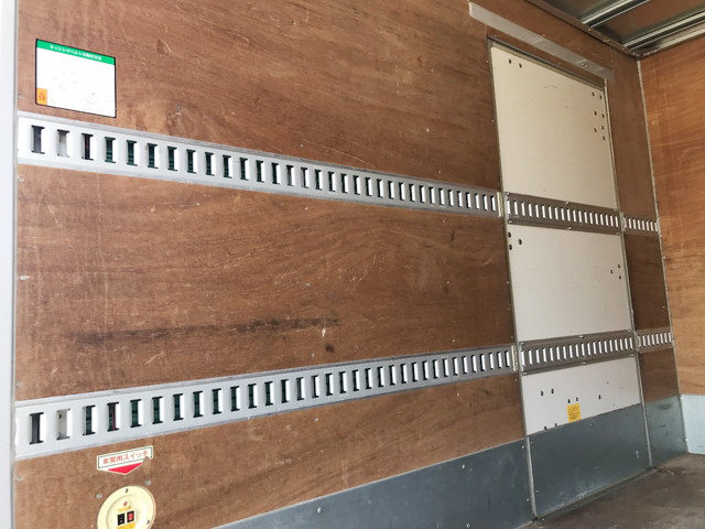 日野デュトロアルミバン小型（2t・3t）[写真10]