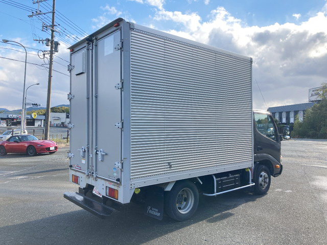 日野デュトロアルミバン小型（2t・3t）[写真02]