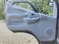 日野デュトロアルミバン小型（2t・3t）[写真25]