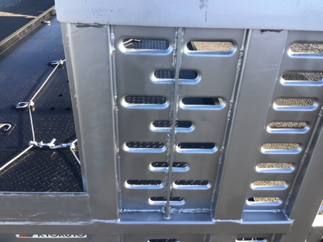 日野デュトロセーフティローダー小型（2t・3t）[写真11]