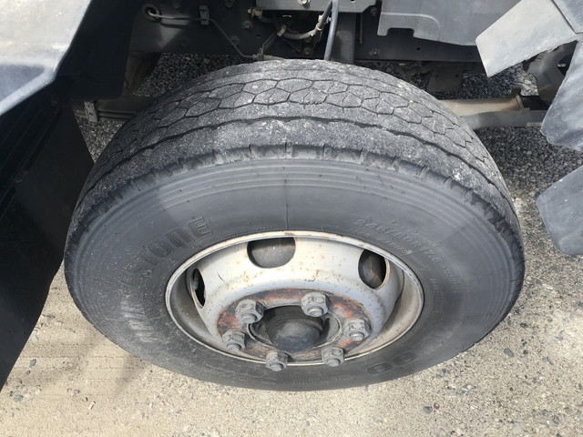 いすゞフォワード回送車増トン（6t・8t）[写真12]