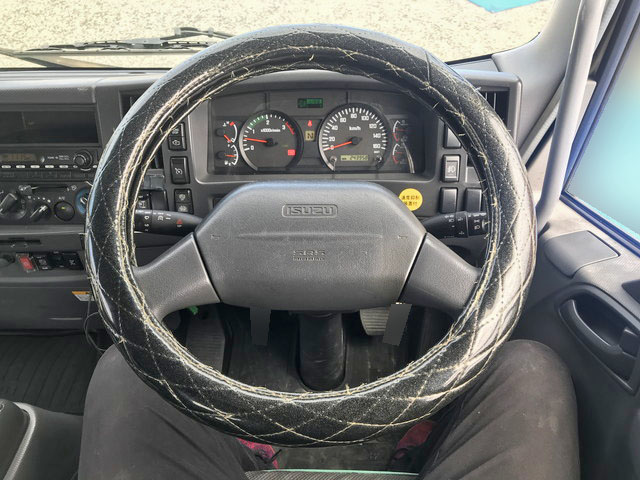 いすゞフォワード回送車増トン（6t・8t）[写真22]