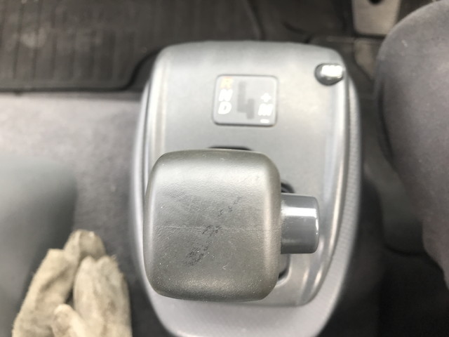 いすゞフォワード回送車増トン（6t・8t）[写真24]