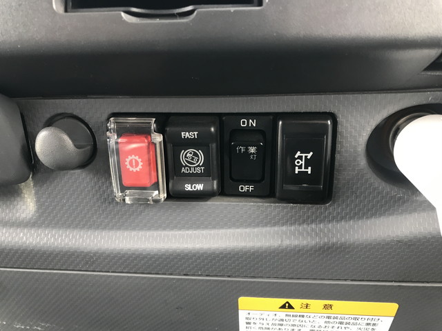 いすゞフォワード回送車増トン（6t・8t）[写真28]