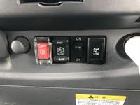 いすゞフォワード回送車増トン（6t・8t）[写真28]