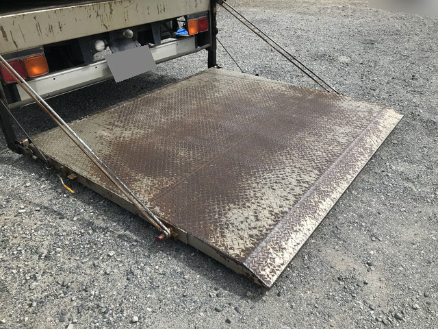 いすゞフォワード回送車増トン（6t・8t）[写真07]