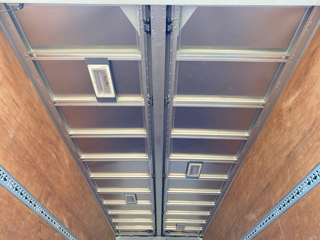 いすゞフォワードアルミウイング中型（4t）[写真12]