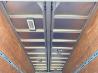 いすゞフォワードアルミウイング中型（4t）[写真12]