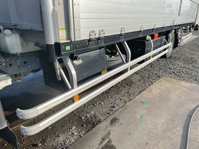 いすゞフォワードアルミウイング中型（4t）[写真20]