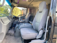 いすゞフォワードアルミウイング中型（4t）[写真28]