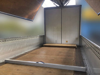 いすゞフォワードアルミウイング中型（4t）[写真14]