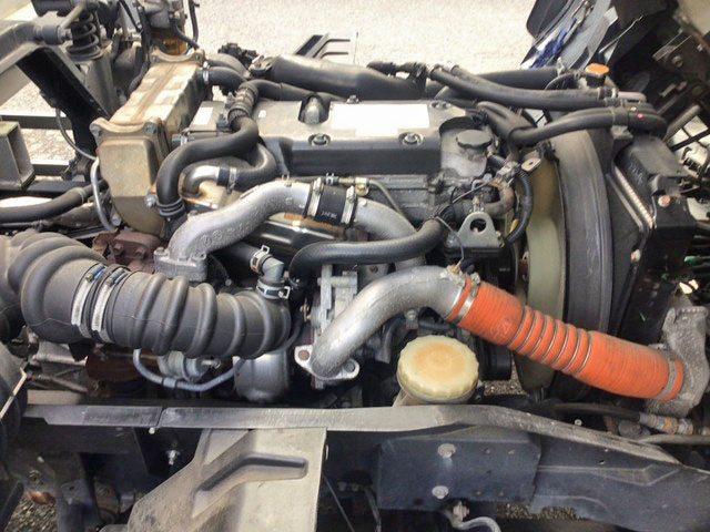 いすゞフォワードアルミウイング中型（4t）[写真23]