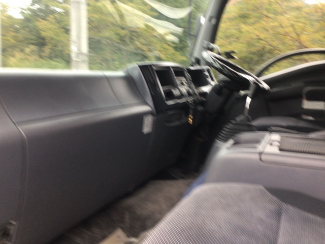 いすゞフォワードアルミウイング中型（4t）[写真26]