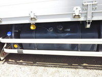 いすゞギガアルミウイング大型（10t）[写真11]