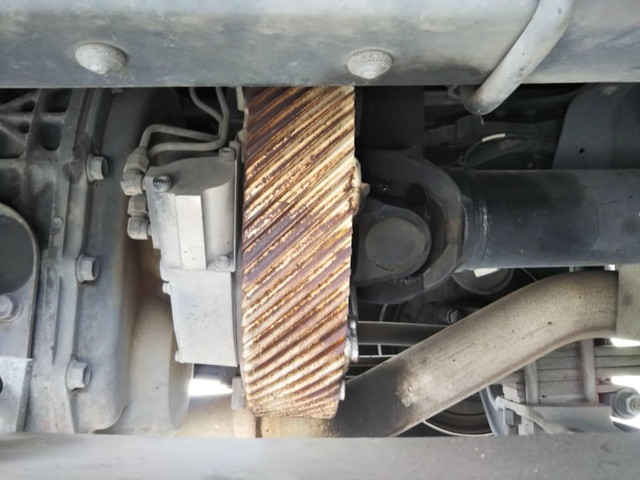 いすゞギガアルミウイング大型（10t）[写真19]