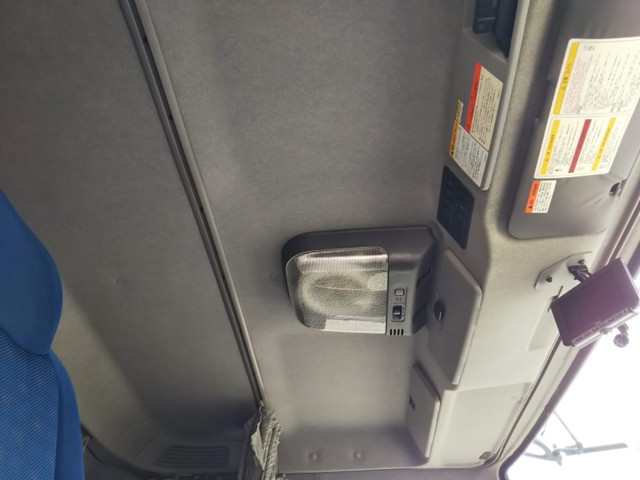 いすゞギガアルミウイング大型（10t）[写真26]