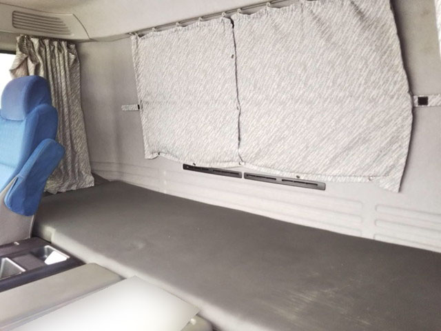 いすゞギガアルミウイング大型（10t）[写真27]